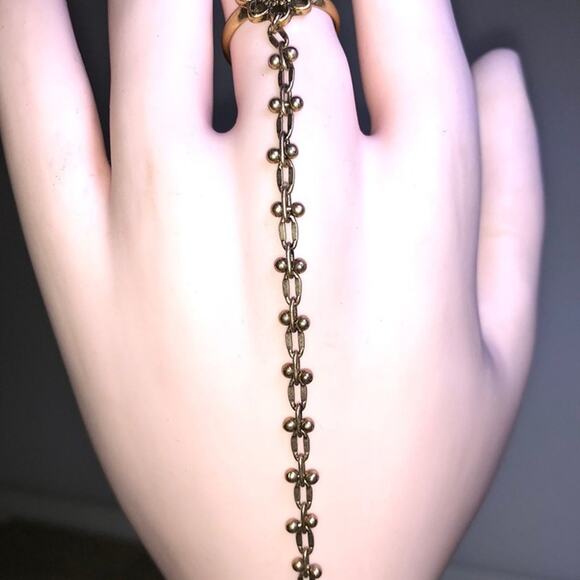 CHLOE + ISABEL golden lotus hand chain bracelet- B073 - Picture 3 of 5